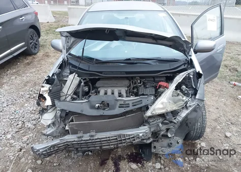 2010 Honda Fit Sport z USA, uszkodzony, nr VIN JHMGE8H40AS007671